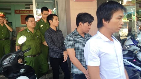 Lập trang web, lừa hàng trăm triệu đem “đốt” ở vũ trường