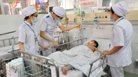 Đỉnh dịch sốt xuất huyết sẽ còn kéo dài qua năm 2016