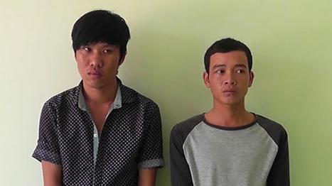 Bắt giam 2 đối tượng chống người thi hành công vụ
