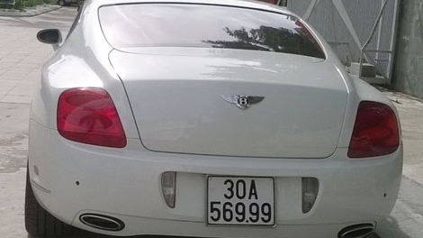 ‘Siêu xe’ nhập lậu đeo biển giả lưu thông