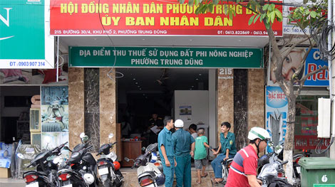 Bắt tạm giam 10 đối tượng trong vụ xông vào UBND phường chém người