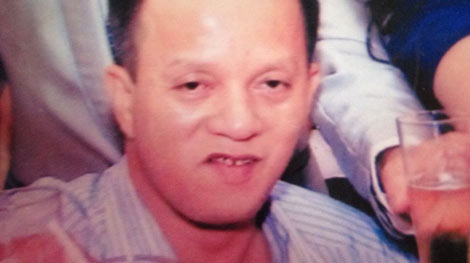 Mua 9 lít xăng về tạt người tình và con riêng vì ghen