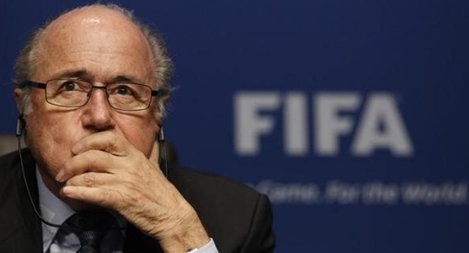Chủ tịch FIFA Blatter lại bị nghi ngờ