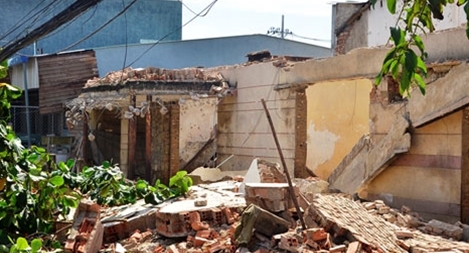 Sập nhà đang tháo dỡ, một công nhân tử vong