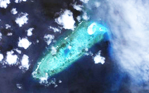 Việt Nam phản đối Trung Quốc đưa máy bay ra đá Chữ Thập (Trường Sa)