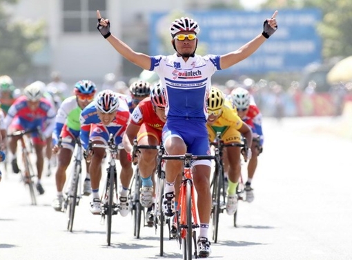 Tay đua Lê Văn Duẩn giành áo vàng chung cuộc