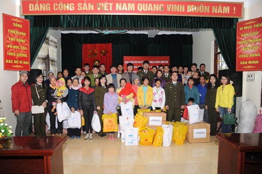 Đem hơi ấm tới đồng bào xã Cư Yên