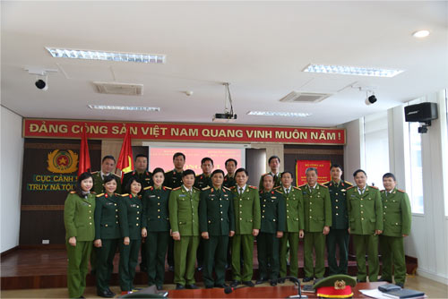 Bộ trưởng Bộ Quốc phòng khen thưởng Ban chuyên án truy bắt đối tượng truy nã nguy hiểm