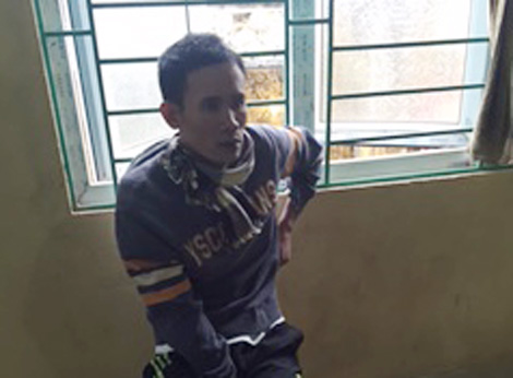 Lên cơn  “ngáo đá” dùng dao khống chế bé trai lớp 6