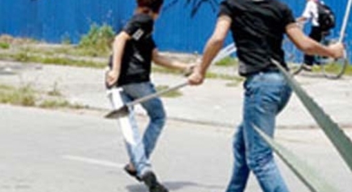 Mời bia cô gái xong thì bị chém