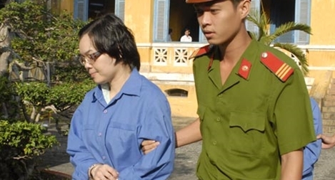 Truy tố nguyên Phó phòng Quản lý quỹ Ngân hàng ACB