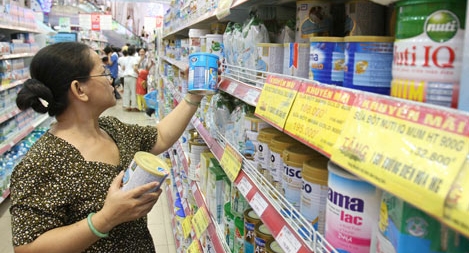 Bao giờ người tiêu dùng mới được minh bạch thông tin về sữa?
