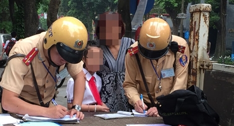 Tỷ lệ đội mũ bảo hiểm trẻ em còn ở mức thấp