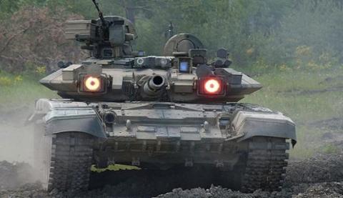 Siêu tăng T-90 bị bắn hạ tại Syria?