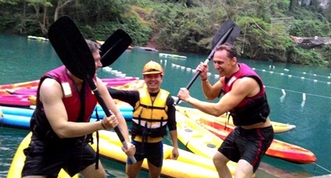 Trượt cơ hội vì phim bom tấn, quảng bá chỉ… kg!