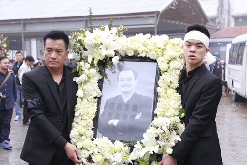 Tiễn đưa nhạc sĩ Thanh Tùng về với đất mẹ