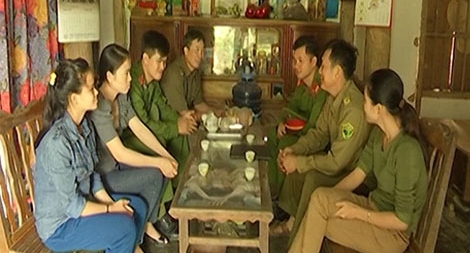 Lời ru buồn từ những bà mẹ tuổi teen