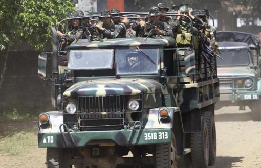 Philippine đấu súng với khủng bố, gần 100 người thương vong