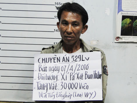 Ôm 30 nghìn viên ma túy từ Lào vào Việt Nam