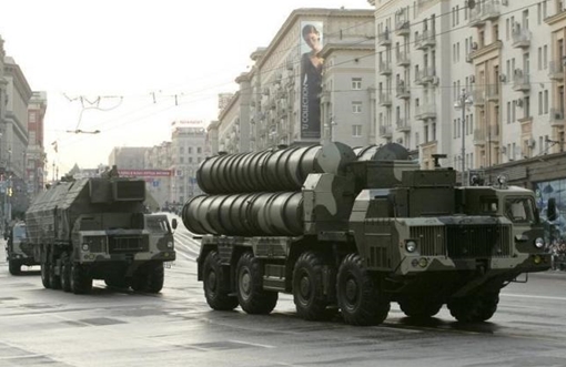 Iran nhận tên lửa S-300 từ Nga
