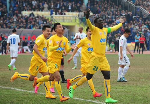 Vấn đề của V.League 2016: Dồn bóng cho cầu thủ ngoại!