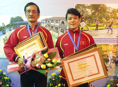 Hành trình tới Olympic 2016: Gánh tạ là cả cuộc đời