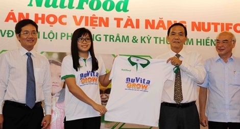 Phương Trâm được tài trợ tới 18 tỉ đồng