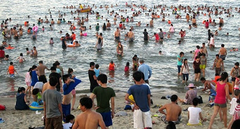 Nước biển tại 4 tỉnh miền Trung đều an toàn