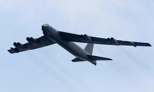 B-52 Mỹ gãy cánh tại Guam