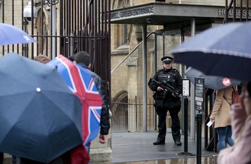 Chủ mưu vụ khủng bố Paris từng đến Anh