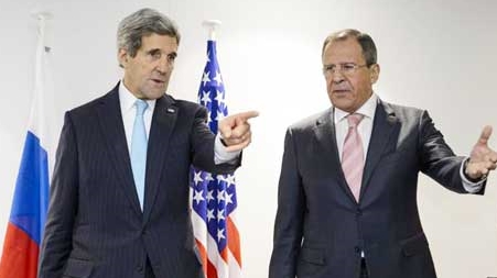 “Bom tấn” trong quan hệ với Nga