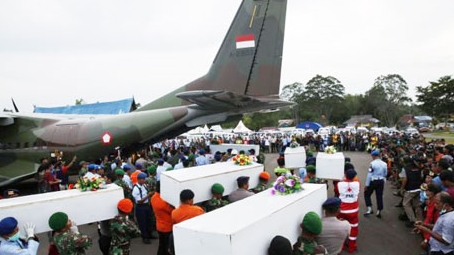 Máy bay QZ8501 không được cấp phép bay vào ngày chủ nhật