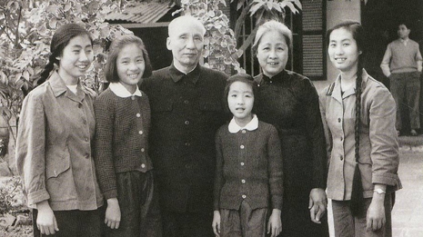 Mẹ trả biệt thự theo di nguyện của cha