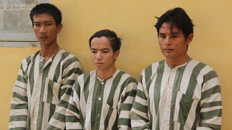 Giấu máy bơm ăn trộm dưới lòng hồ Dầu Tiếng