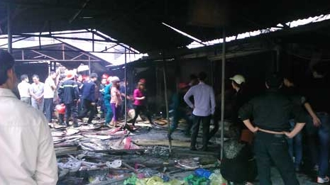 Cháy chợ Kinh Môn do hóa vàng?