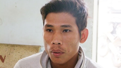 Đâm hàng xóm gây thương tích vì thua bạc 100.000 đồng