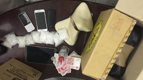 Bắt vụ vận chuyển khoảng 2,7 kg ma túy đá