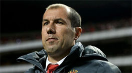 HLV Monaco nổi giận