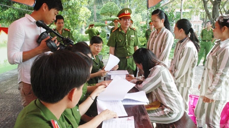 Những người xây cầu nhân ái