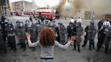 Lệnh giới nghiêm tại Baltimore bị 'coi thường'