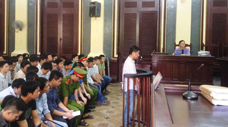 51 bị cáo trong đường dây đánh bạc ‘khủng’ M88 lãnh án giam