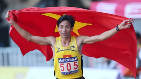 Người tính, nhưng vẫn phải chờ... trời tính