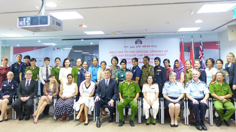 Khai giảng chương trình tập huấn cho các nữ cảnh sát trong khu vực