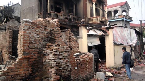 Điều tra vụ cháy đại lý vàng mã làm bé trai 3 tuổi và ông bà nội tử vong