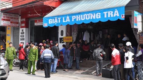 Nhân viên giặt là kẹt trong thang máy tự chế