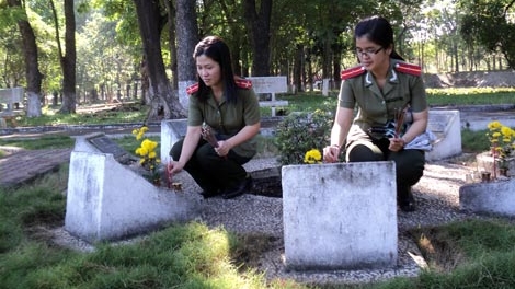 Tự hào về truyền thống đấu tranh hào hùng của cha anh