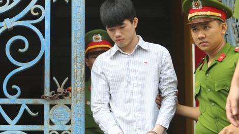 Án chung thân cho kẻ giết người đồng tính cướp tài sản