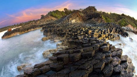 Triển lãm ảnh nghệ thuật gây quỹ giúp trẻ em nghèo