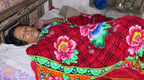 Người phụ nữ xin ra viện về quê chờ... chết