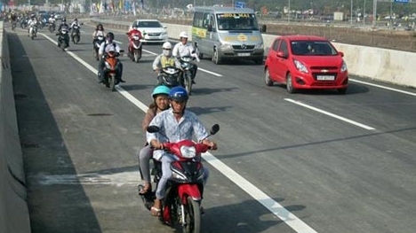 Thông xe 4 km đường dẫn nối cao tốc TP HCM-Long Thành-Dầu Giây